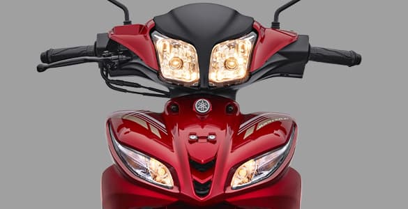 Lampu ganda futuristik yang memberikan penerangan lebih maksimal.