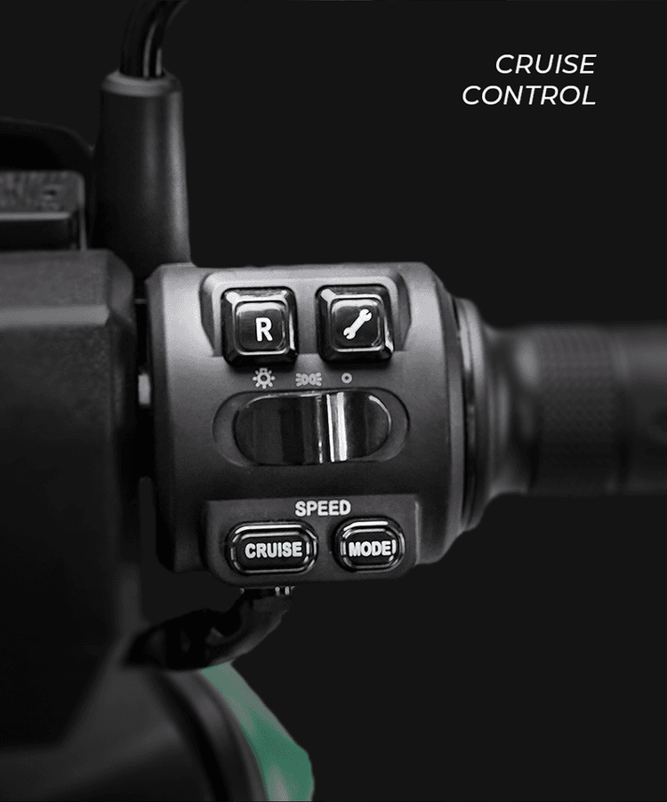 teknologi yang memungkinkan motor menjaga kecepatan secara otomatis tanpa pengendara harus terus memutar throttle. Sistem ini dapat diaktifkan pada rentang kecepatan sekitar 5–80 km/jam