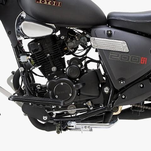 Mesin 197 cc, 1-silinder, 4-stroke, berpendingin cairan, dan sistem injeksi bahan bakar. Mesin ini menghasilkan tenaga maksimal 12.7 hp pada 7500 rpm dan torsi puncak 13.5 - 13.9 Nm pada 6000 rpm.