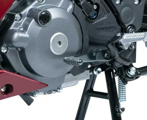 teknologi kopling pada motor Suzuki yang berfungsi membuat tarikan kopling lebih ringan dan membantu mengurangi efek engine brake saat menurunkan gigi. Sistem ini meningkatkan kenyamanan, kontrol berkendara, dan perpindahan gigi menjadi lebih halus.