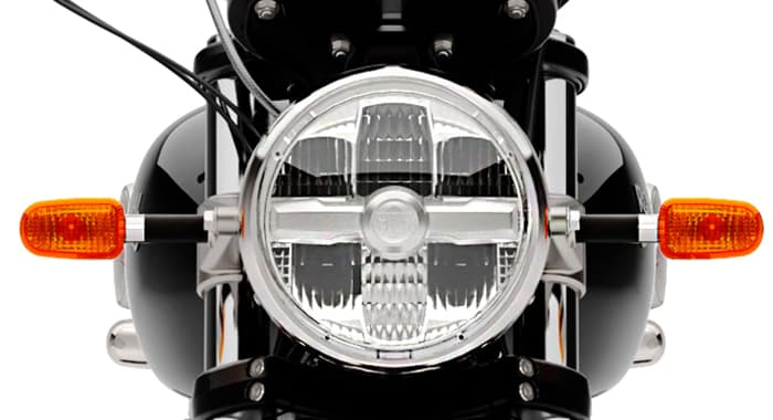 Lampu depan baru menggabungkan estetika old-school dengan lampu LED modern untuk meningkatkan jarak pandang.